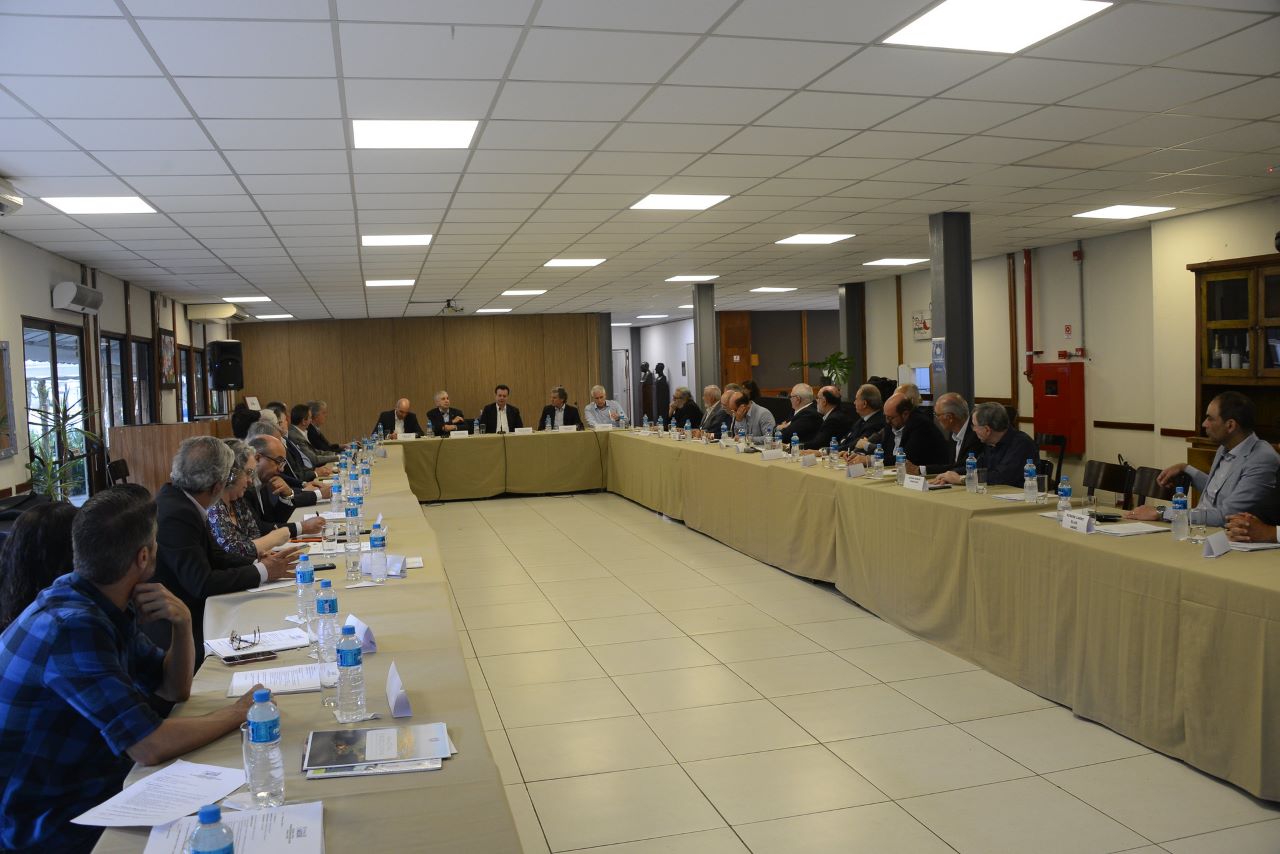 Reformar para Mudar recebe o secretário Gilberto Kassab