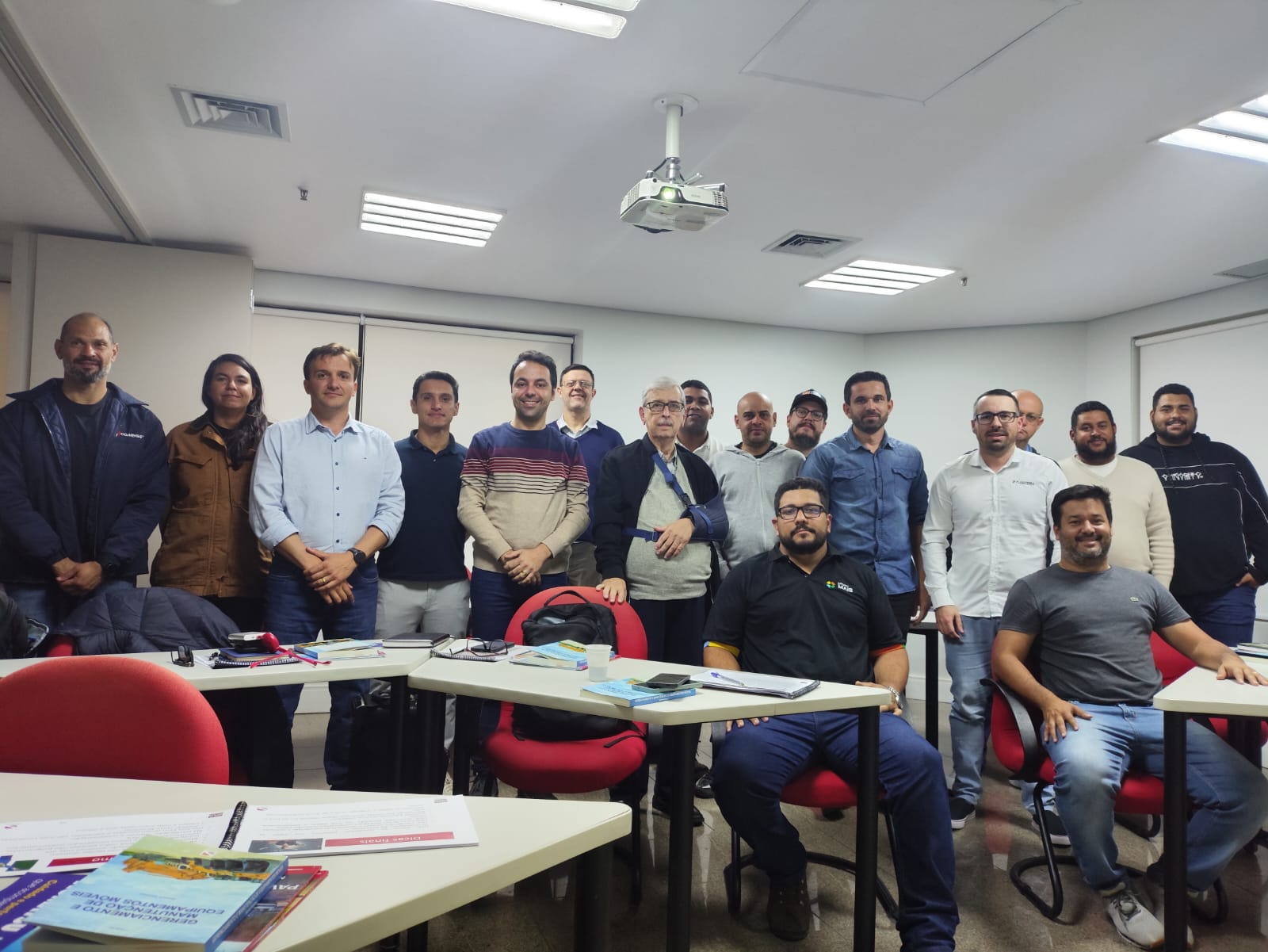 Uma nova turma se forma no Curso de Gestão de Frotas