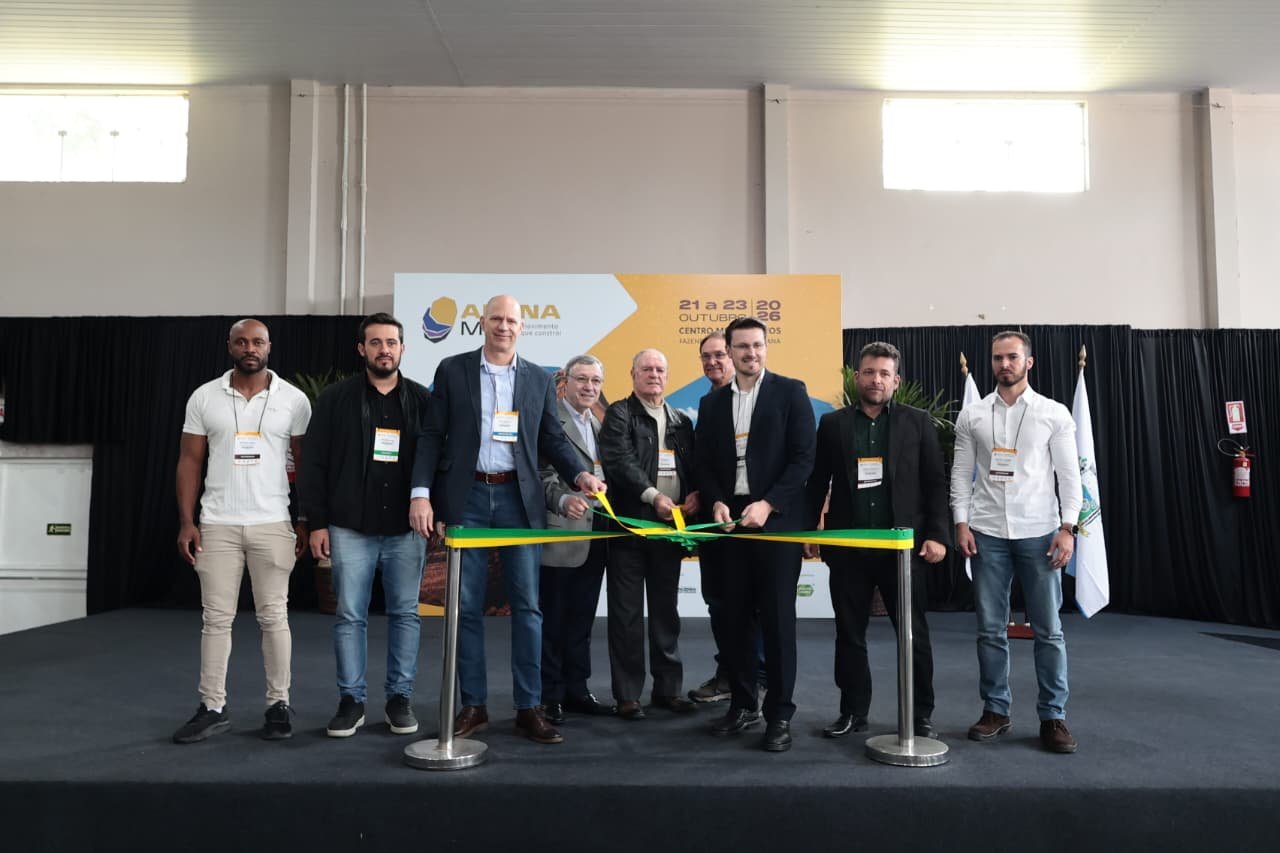 Corte de fita na abertura da ARENA M&T 2026, no Centro Multieventos de Fazenda Rio Grande (PR)