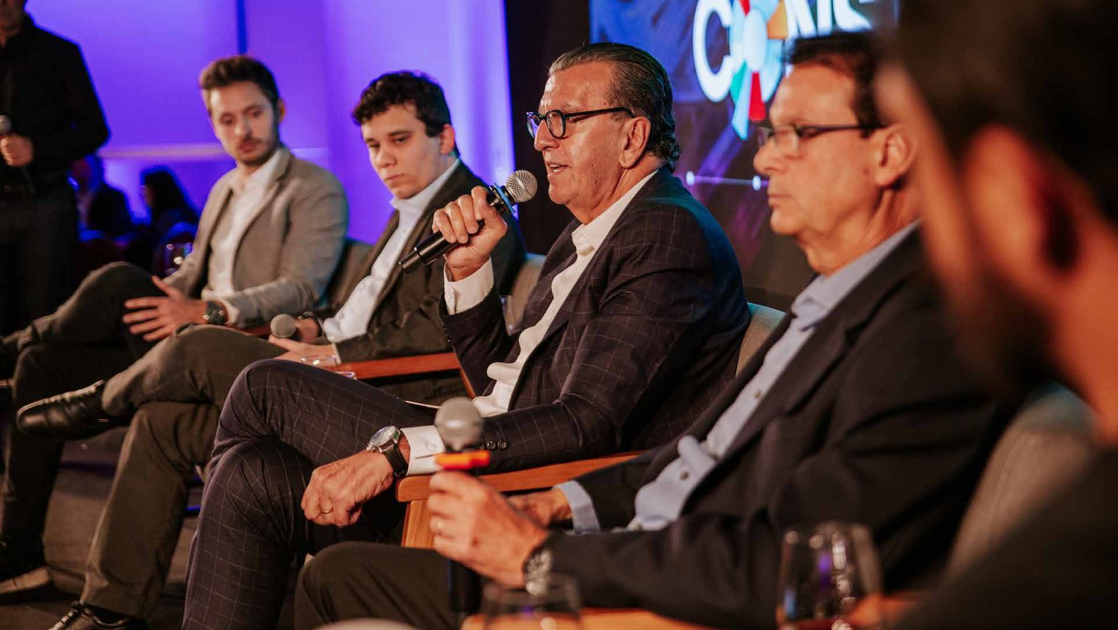 Painel de líderes no Tendências de Mercado